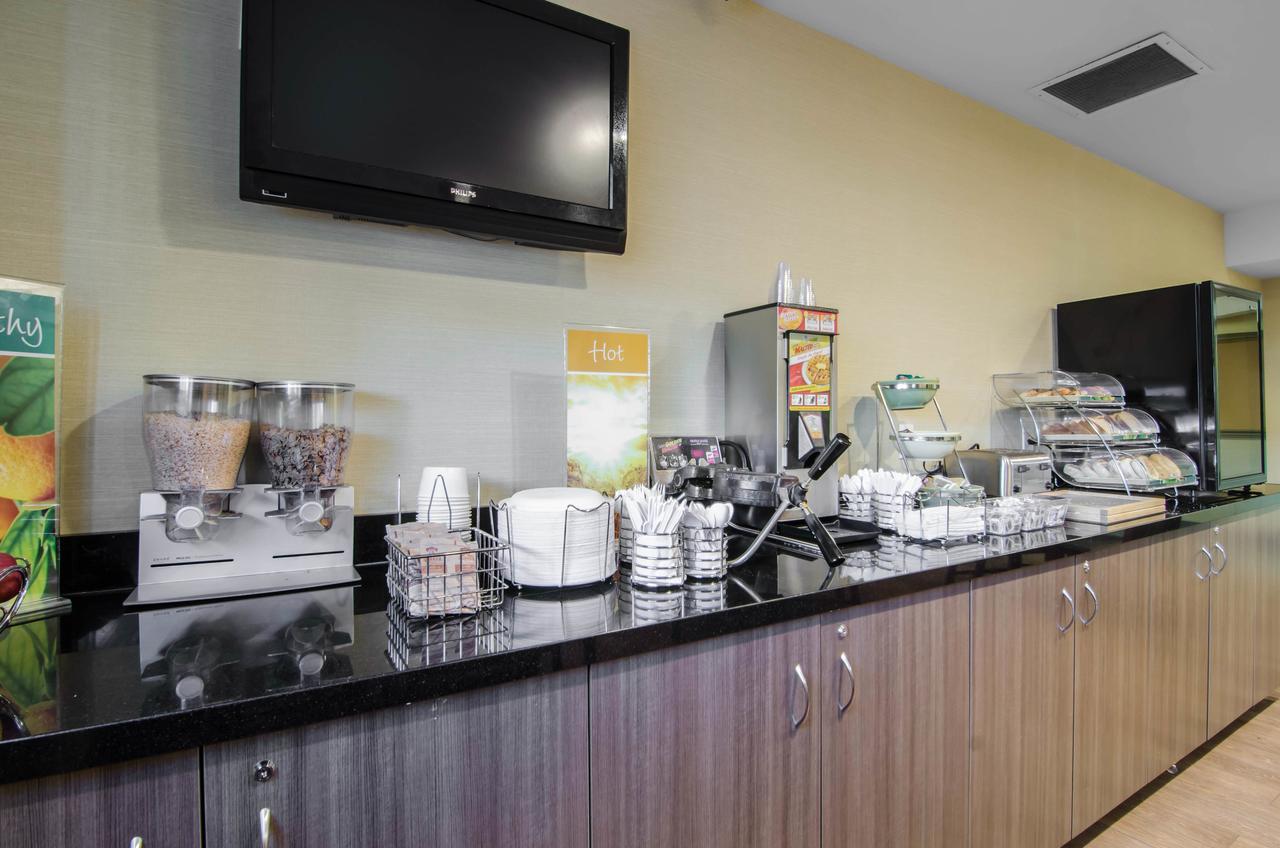 Courtyard By Marriott Regina Downtown Exterior foto