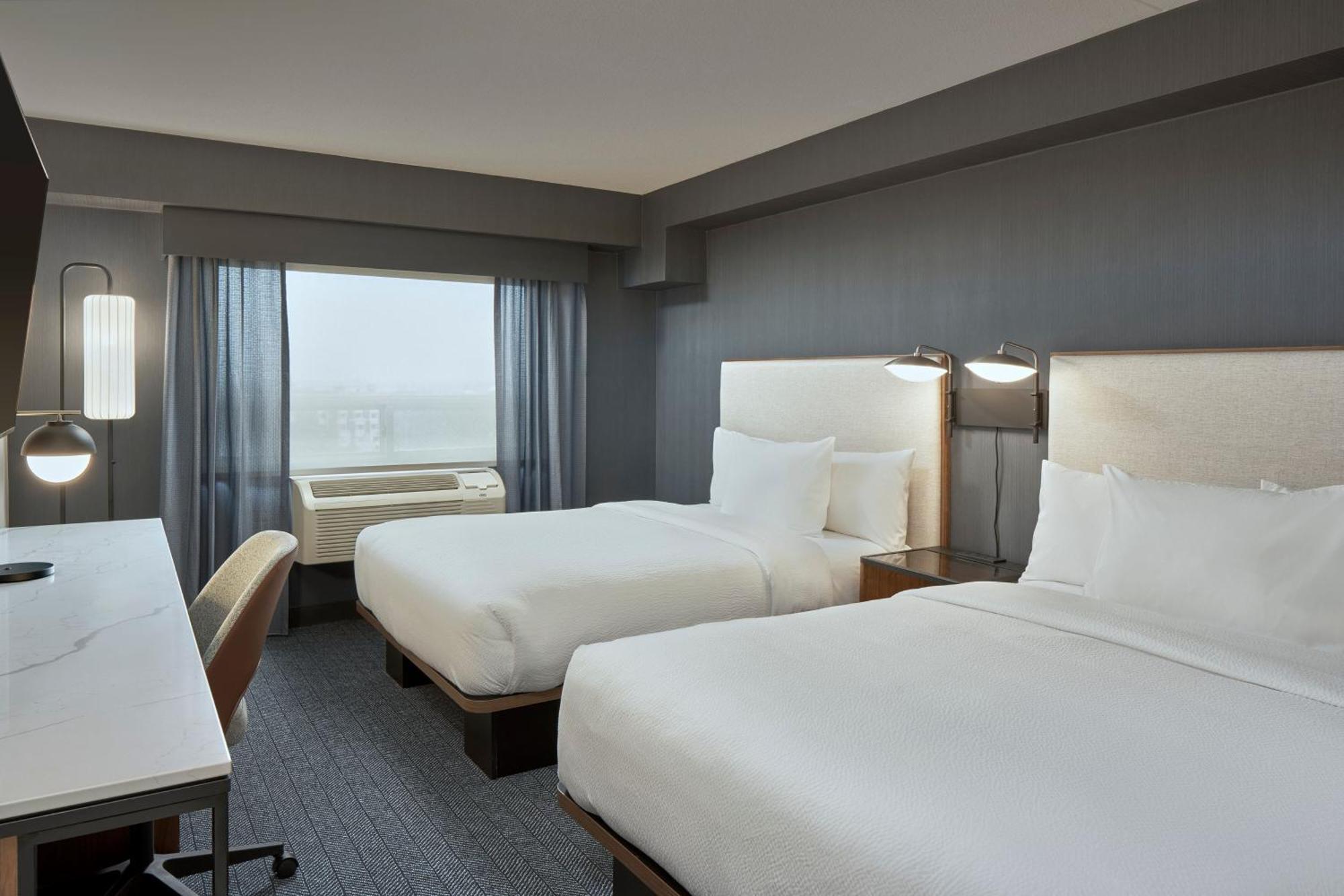 Courtyard By Marriott Regina Downtown Exterior foto
